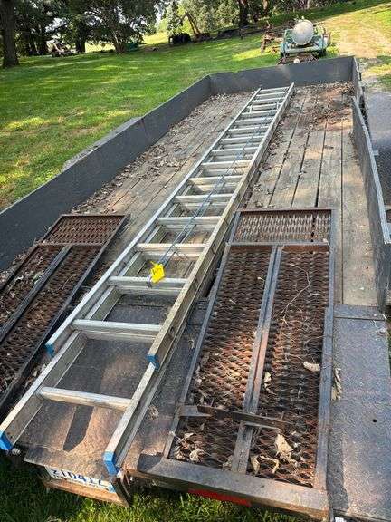 WERNER ALUMINUM EXT LADDER.