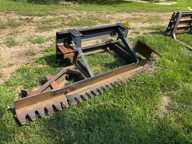 HOME BUILT QUICK ATTACH TOOL.